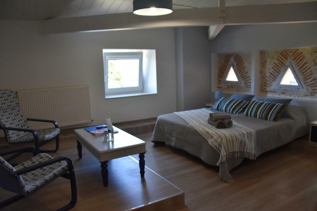 Domaine De Calbiac Bed and Breakfast Dolmayrac Eksteriør billede